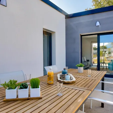 Maison Moderne Avec Jardin - 5min De La *
